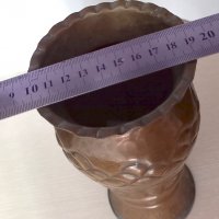 Медна ваза ръчна изработка, снимка 4 - Антикварни и старинни предмети - 37693992