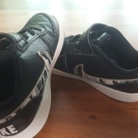 Продавам детски маратонки NIKE, снимка 1 - Детски маратонки - 38110596