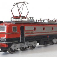 Нова цена за електрически локомотив 623486 SNCF HO 1:87, снимка 4 - Колекции - 37547287