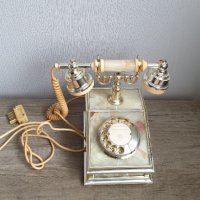 Стар италиански телефон от оникс, снимка 1 - Антикварни и старинни предмети - 44368804