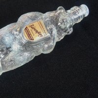 Стара малка стъклена бутилка мечка, снимка 2 - Други ценни предмети - 40124573
