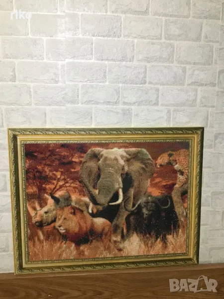 Продавам гоблен с маниста с подрамка , снимка 1