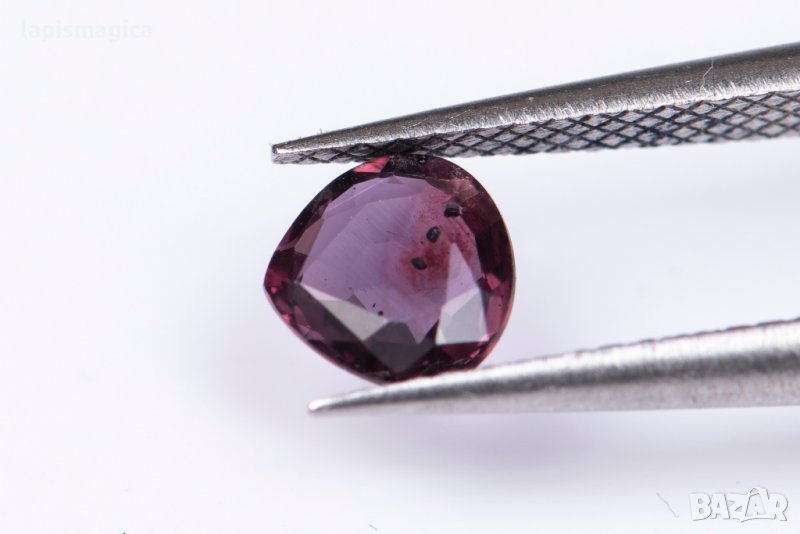 Виолетов нетретиран сапфир 0.46ct капковидна шлифовка, снимка 1