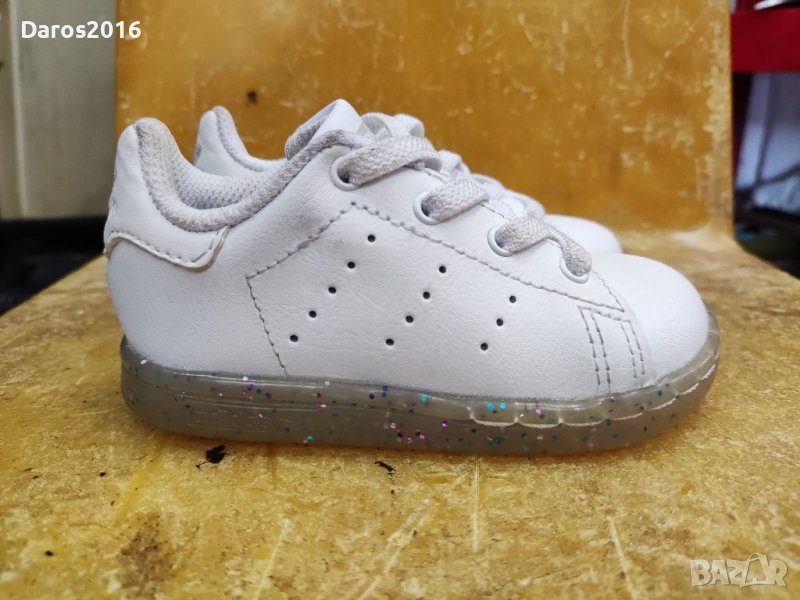 Оригинални бебешки маратонки Adidas Stan Smith номер 20 , снимка 1