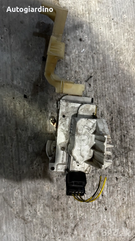 Брава за врата за Ford Mondeo - 1S7A-F21812-KA, снимка 1