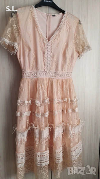 Дантелена розова рокля, снимка 1