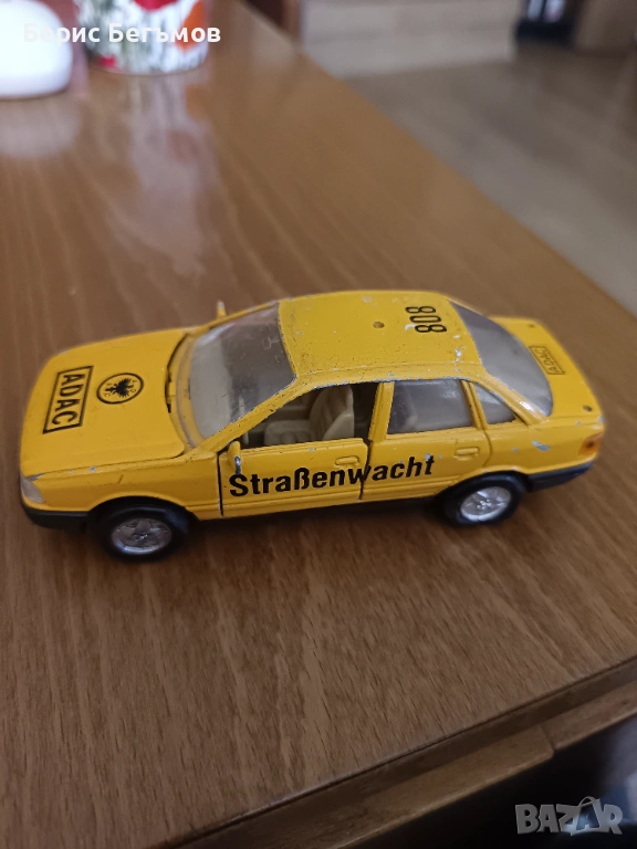 Количка Ауди/Audi 80 1:43, снимка 1