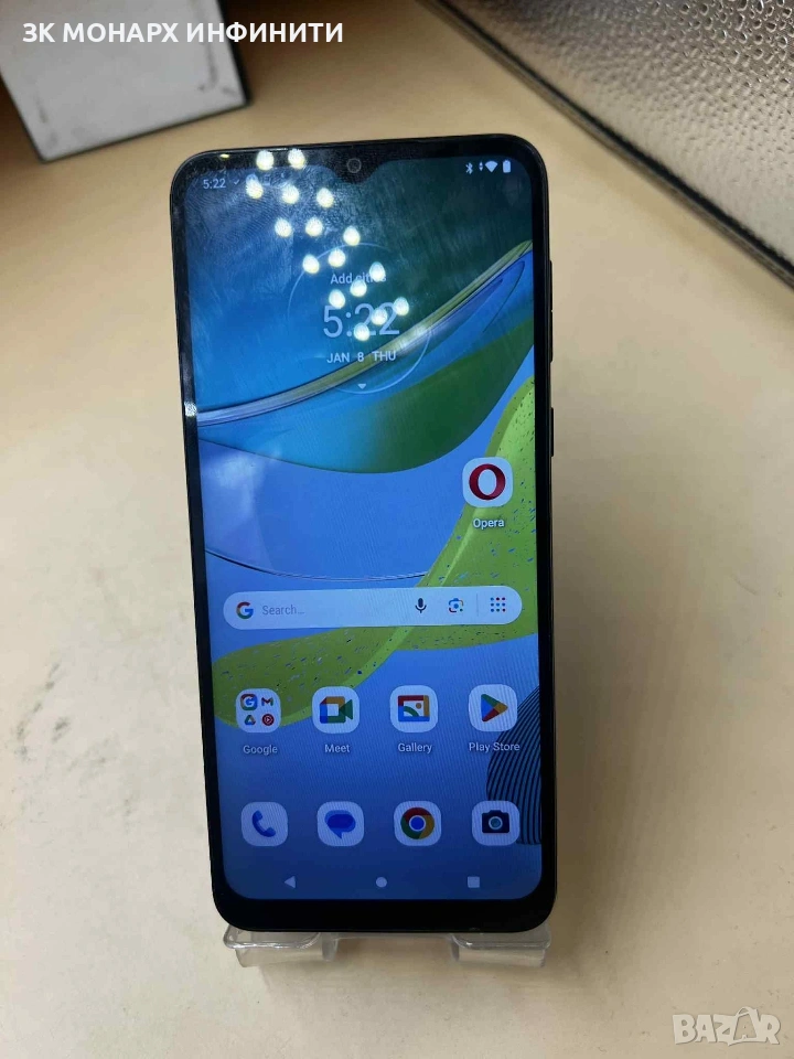 Телефон Motorola E13 /64GB/Ram 2GB/ с кейс, снимка 1