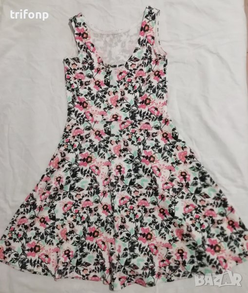 Детска рокля на цветя, снимка 1