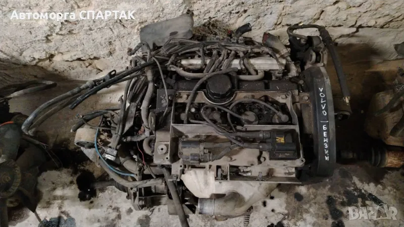 Мотор с кутия за Волво бензинка, снимка 1