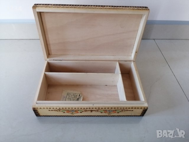 Дървена кутия 23.5 х 13.5 h 6.5 см. , снимка 2 - Други стоки за дома - 37347970