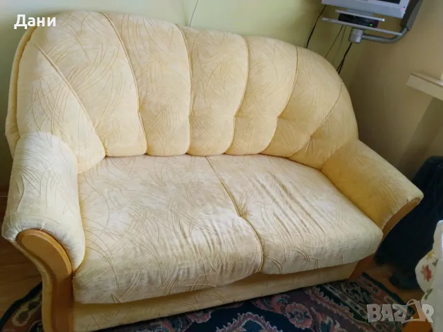 Двуместен разтегателен диван в отлично състояние удобен за спане, снимка 5 - Дивани и мека мебел - 48008697