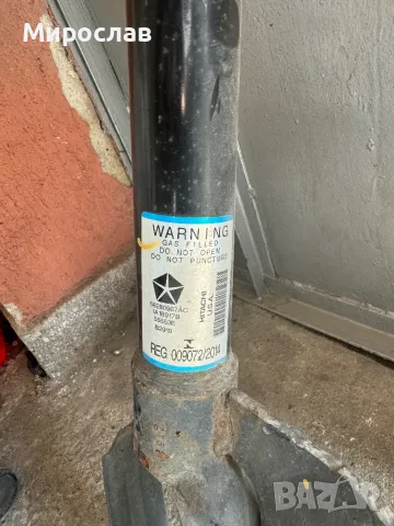 преден ляв амортисьор за Jeep Grand Cherokee wk2 2019, снимка 2 - Части - 47744908