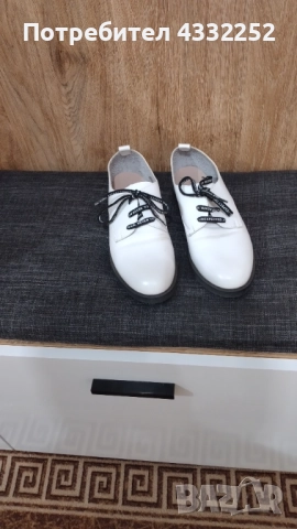 Нови бели спортни дамски обувки, снимка 3 - Дамски ежедневни обувки - 52308887
