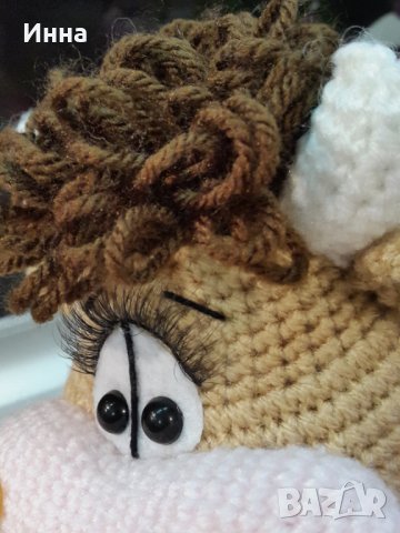 Подарок ”Влюбена кравичка”, Плетена играчка, Ръчно изработена, Перфектен подарък , снимка 11 - Романтични подаръци - 31569226
