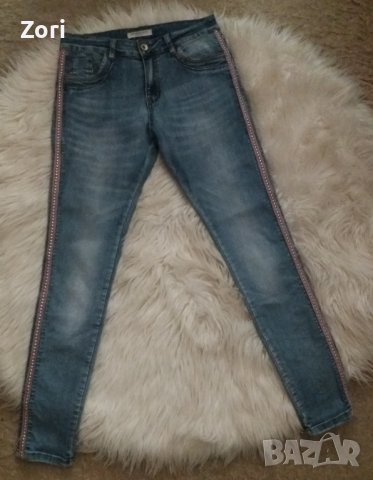 Светлосини много еластични дънки с розов кант и сребристи кабсички по него, снимка 1