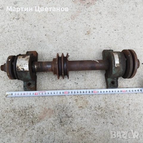 Оборудван вал за машина