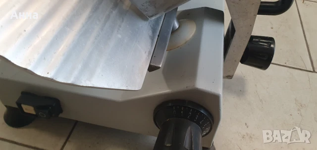 професионална колбасорезачка с нож ф30, снимка 2 - Обзавеждане на кухня - 51097092