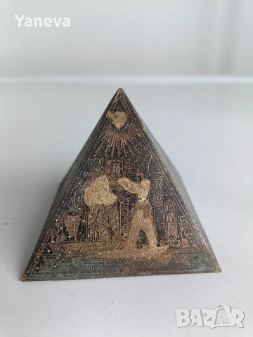 Vintage , бронзови, енергийни пирамиди с египетски мотиви , снимка 6 - Статуетки - 53020015