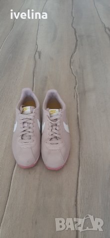 Дамски маратонки   Nike , снимка 2 - Маратонки - 34565343