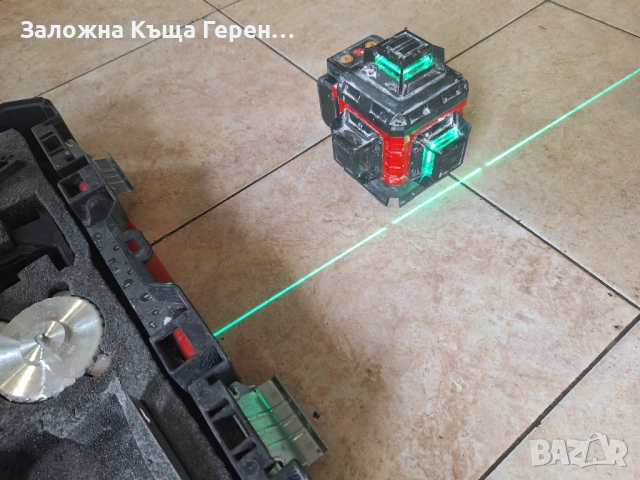 Лазарен нивелир Elefant E40T, снимка 2 - Куфари с инструменти - 53044565