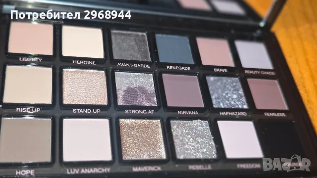 Huda Beauty Pretty Grunge Palette, снимка 7 - Декоративна козметика - 53210583