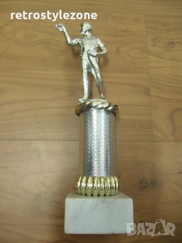 № 1270 стара фигура статуетка  - височина 25 см   - синтетика / пластмаса , метал , снимка 3 - Други ценни предмети - 29256186
