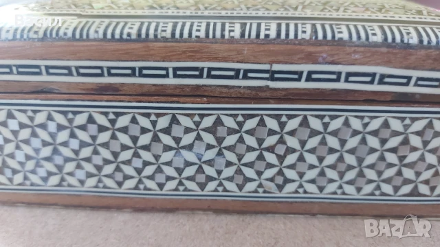 Стара дървена кутия за бижута седеф Интарзия, снимка 5 - Антикварни и старинни предмети - 50904524