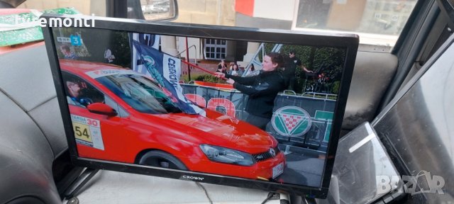 Телевизор 22" за автомобил на 12в с цифров тунер Crown, снимка 4 - Телевизори - 39393748