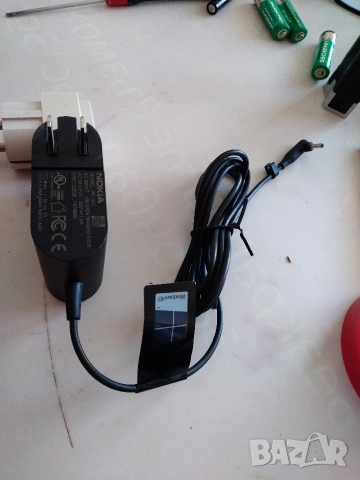 Оригинално зарядно за таблет Nokia Lumia 2520, снимка 2 - Резервни части за телефони - 54319582