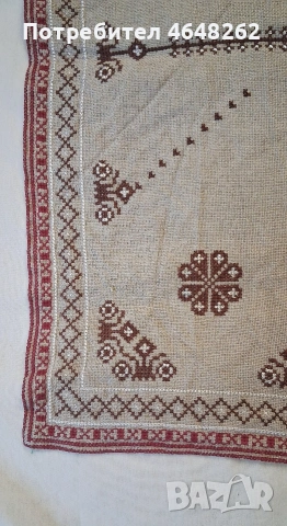 Ръчно бродирани карета върху панама