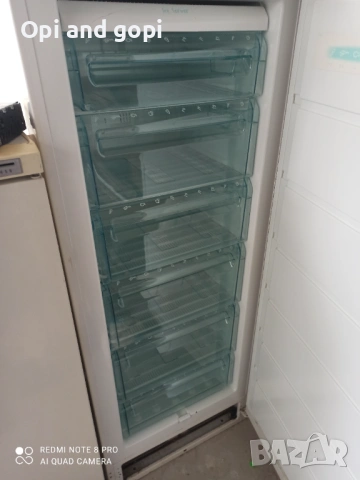 Фризер вертикален за магазин или заведение тръбен Electrolux 