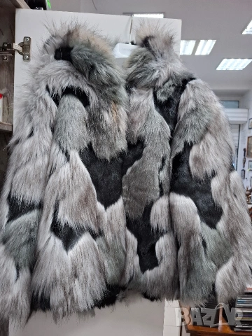 Graffio,Italy Късо модерно палто L