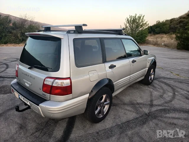 Subaru Forester 2.0 sTurbo, снимка 7 - Автомобили и джипове - 56538442