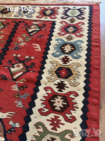 Чипровски килим Пилетата, снимка 5 - Килими - 55711518