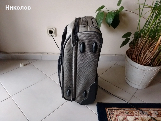 Куфар 2бр усилени колелца "AUSTRIAN AIRLINES" "50/35/25см" "20лв"!+Доставка!, снимка 4 - Куфари - 51917720