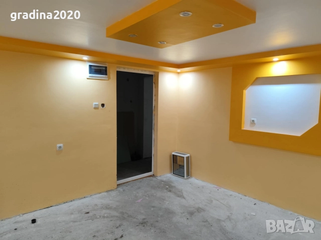 🏠  Давам под наем  3-стаен апартамент – 100 кв.м с голям хол, килер, таванска стая, маза и 2 дворни, снимка 8 - Разсади - 52756175