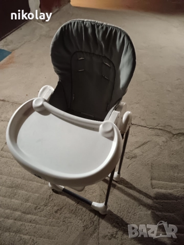 Спешно стол за хранене