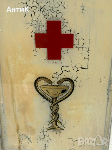 Стара Дървена Аптечка, снимка 5 - Антикварни и старинни предмети - 54016753