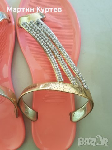 Дамски спортни обувки и ефектни плажни чехли, снимка 8 - Дамски ежедневни обувки - 38489217