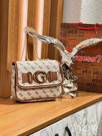 чанти guess , снимка 2 - Чанти - 51313901