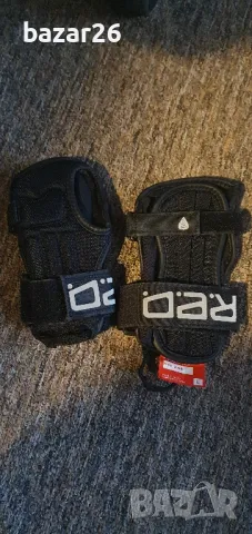 snowboard накитници RED размер L, снимка 2 - Зимни спортове - 48270748