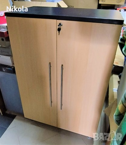 Офис шкаф - двукрил гардероб с рафтове 80/45/123см с кюч