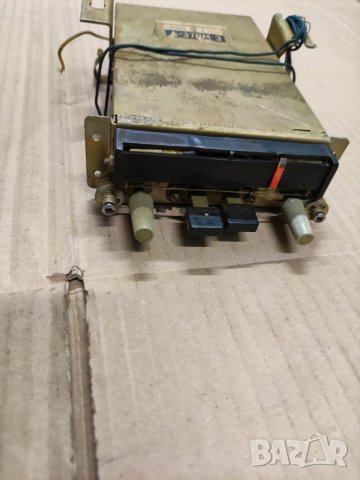 Продавам старо радио за кола  СССР, снимка 4 - Аксесоари и консумативи - 33998273