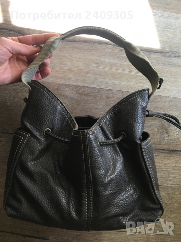 Дамски чанти, кожена 15 € , червена сатенена Sısley 20€