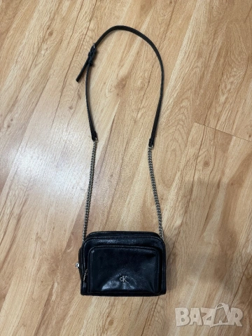 Calvin Klein оригинална дамска чанта, снимка 2 - Чанти - 54220207