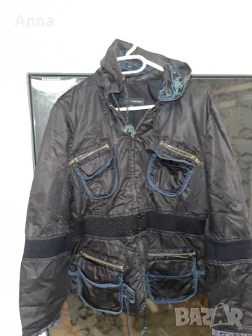 Оригинално яке Dsquared2 – уникален дизайн, military стил  Продавам оригинално дизайнерско 