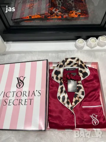 Сатенена пижама Victoria’s secret три цвята