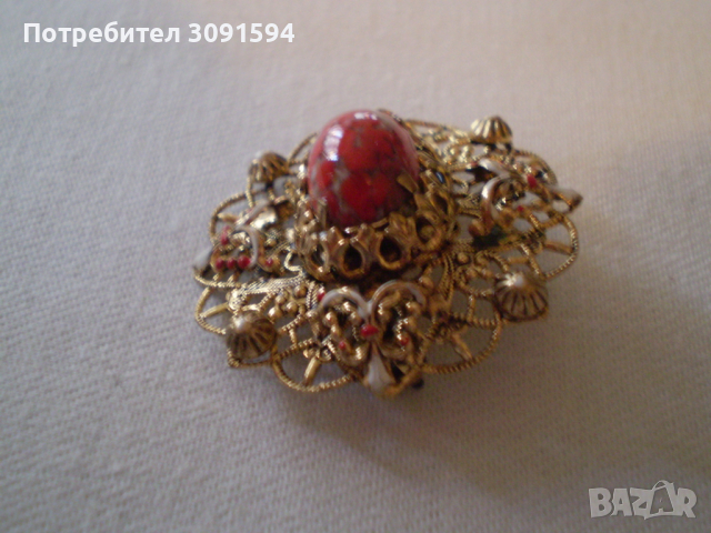 Винтич брошка филигран с червено многоцветно стъкло, снимка 4 - Антикварни и старинни предмети - 36409612