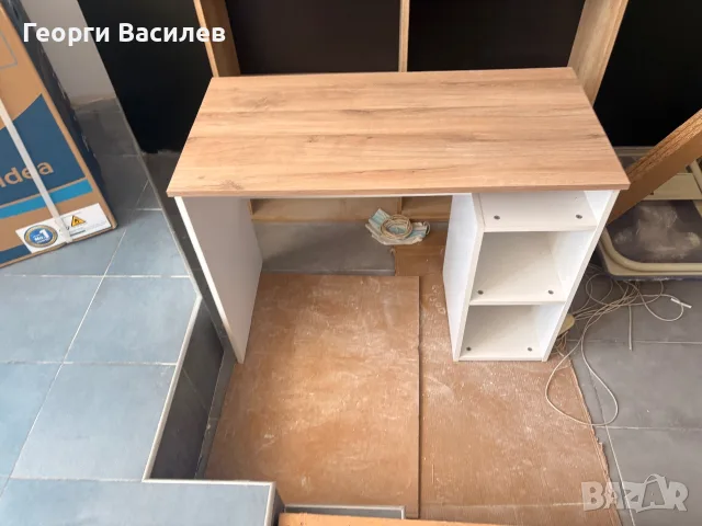 Бюро 100 х 75 х 50 - перфектно състояние